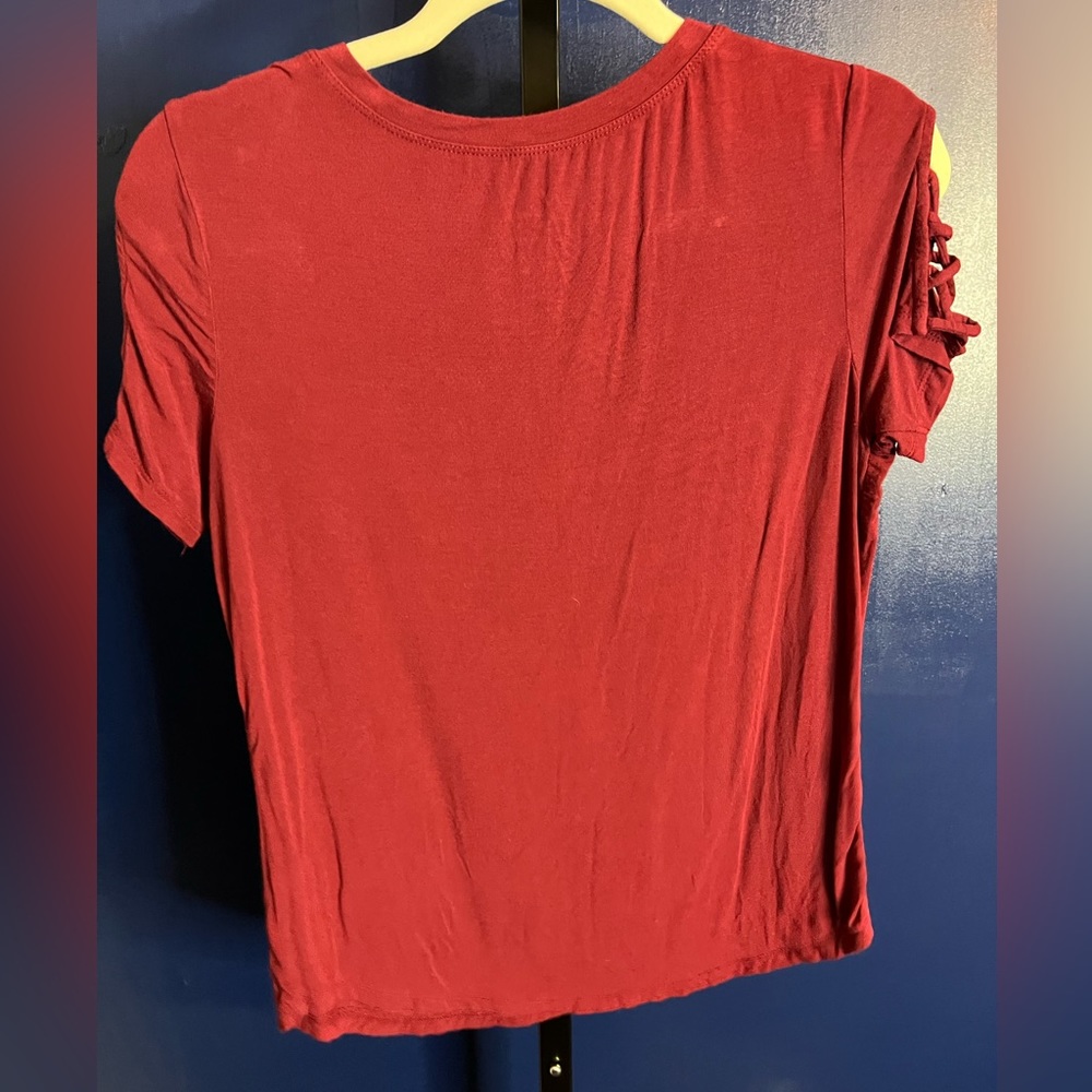 Hard Rock Orlando Cold Shoulder Graphic Tee Size Small - Picture 4 of 4